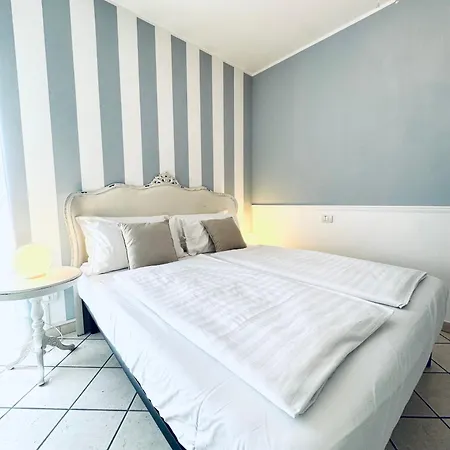 La Perla * Torri Del Benaco