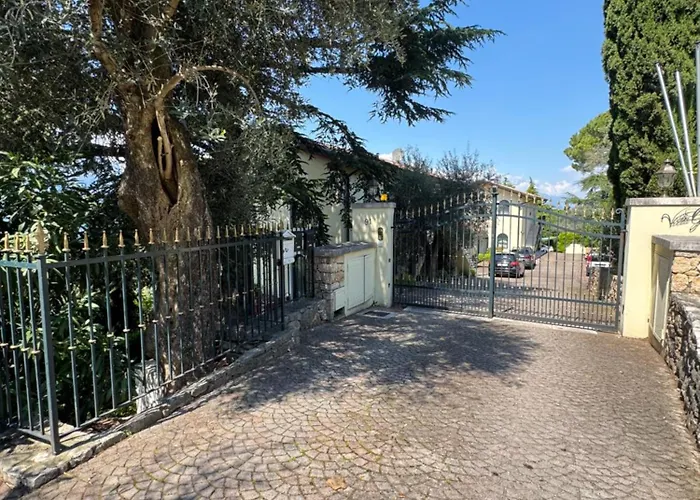 La Perla Torri Del Benaco